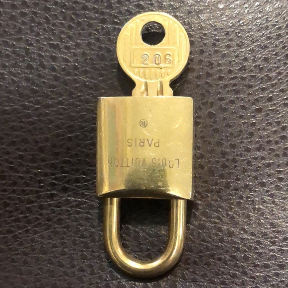 Vintage LV Louis Vuitton Padlock Lock & Key 206 - Picture 4 of 13